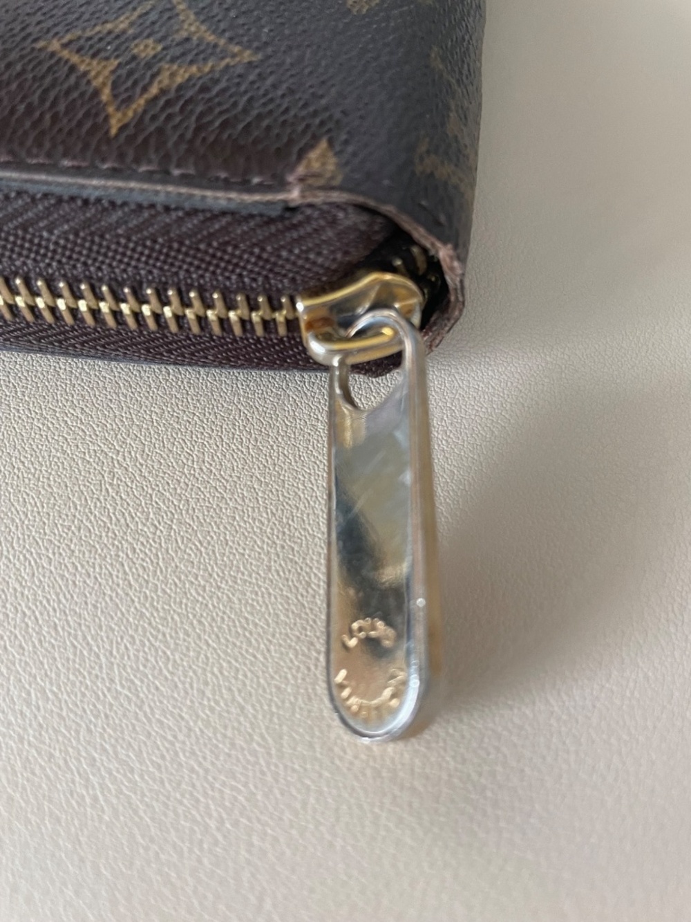 Louis Vuitton Monogram Zippy Wallet | Brown Interior - Picture 6 of 9